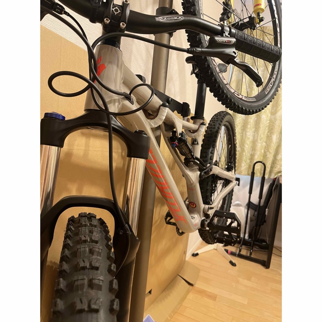 Specialized(スペシャライズド)の超美品❗️SPECIALIZED スペシャライズド　STUMPJUMPER  スポーツ/アウトドアの自転車(自転車本体)の商品写真