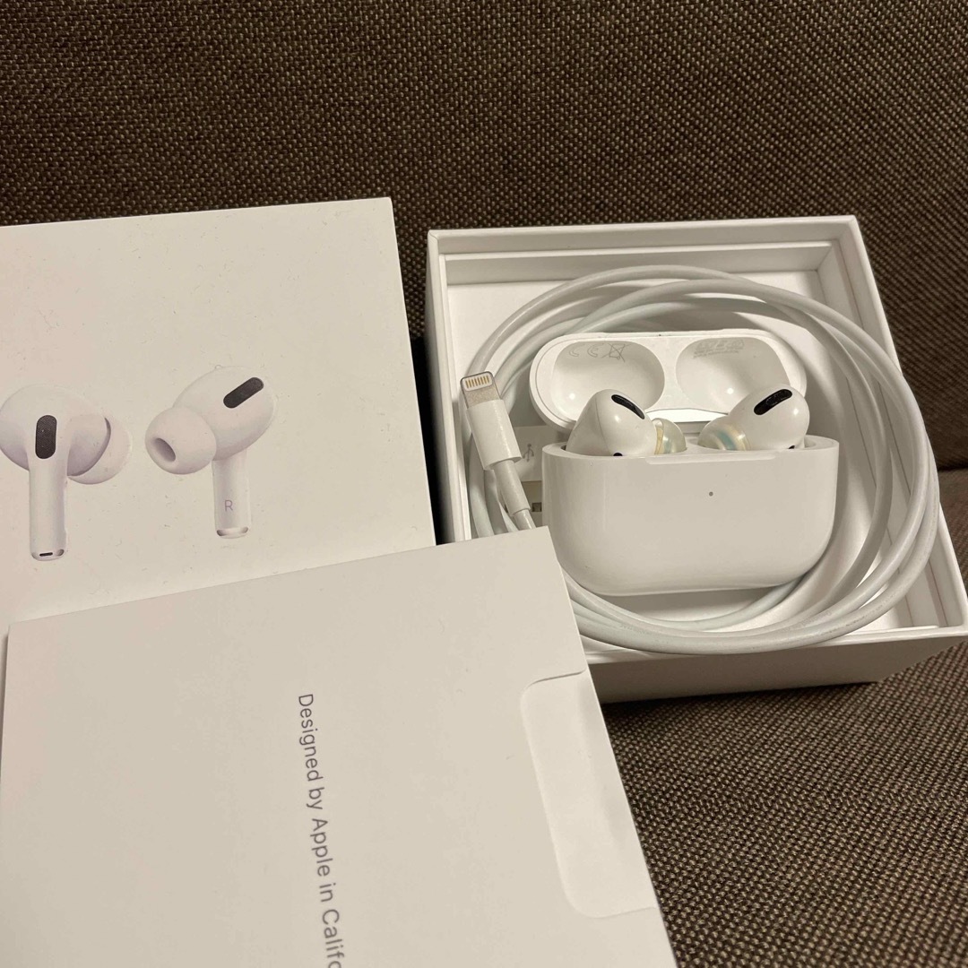 AirPods Pro スマホ/家電/カメラのオーディオ機器(ヘッドフォン/イヤフォン)の商品写真