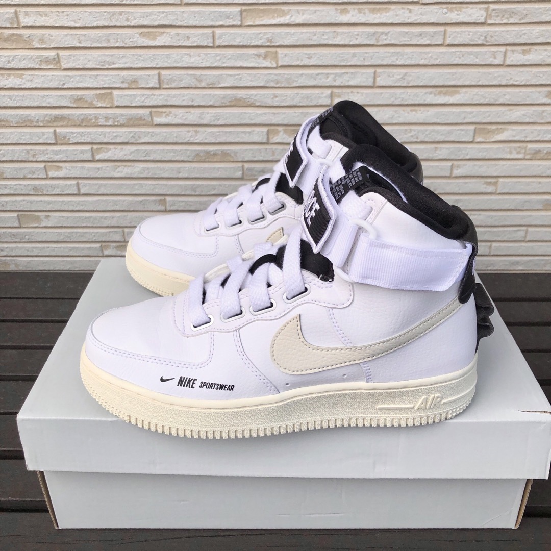 NIKE(ナイキ)の希少 ナイキ ウィメンズ エアフォース ワン NIKE AIR FORCE 1 レディースの靴/シューズ(スニーカー)の商品写真