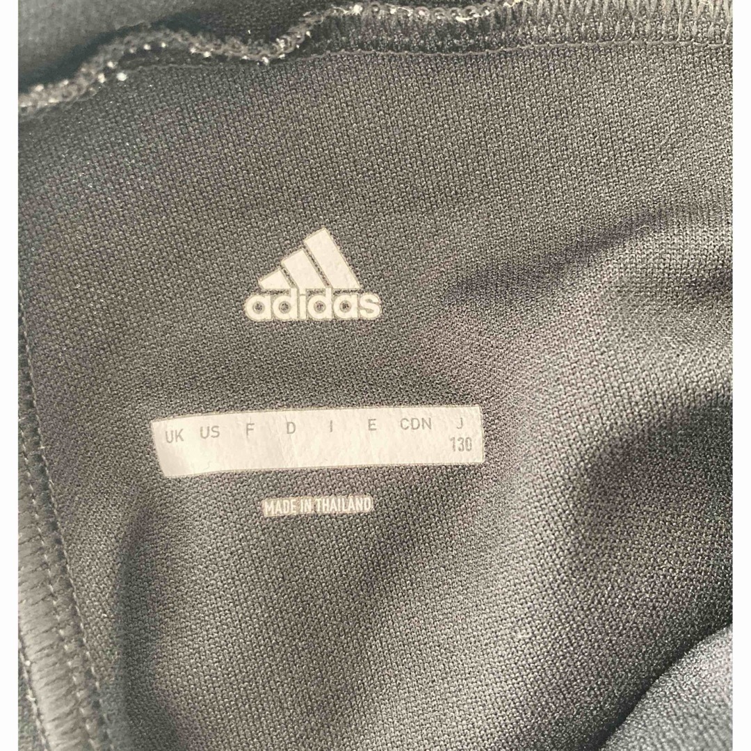 adidas(アディダス)のadidas キッズ130サイズ　ハーフパンツ キッズ/ベビー/マタニティのキッズ服女の子用(90cm~)(パンツ/スパッツ)の商品写真