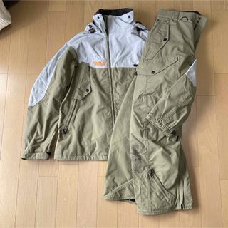 ボルコム(volcom)のボルコムVOLCOM スキー/スノボウェア　サイズM 中古(ウエア/装備)