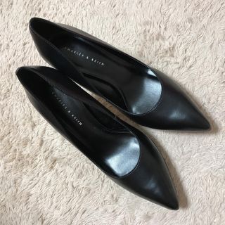 チャールズアンドキース(Charles and Keith)のCHARLES&KEITH パンプス ブラック(ハイヒール/パンプス)