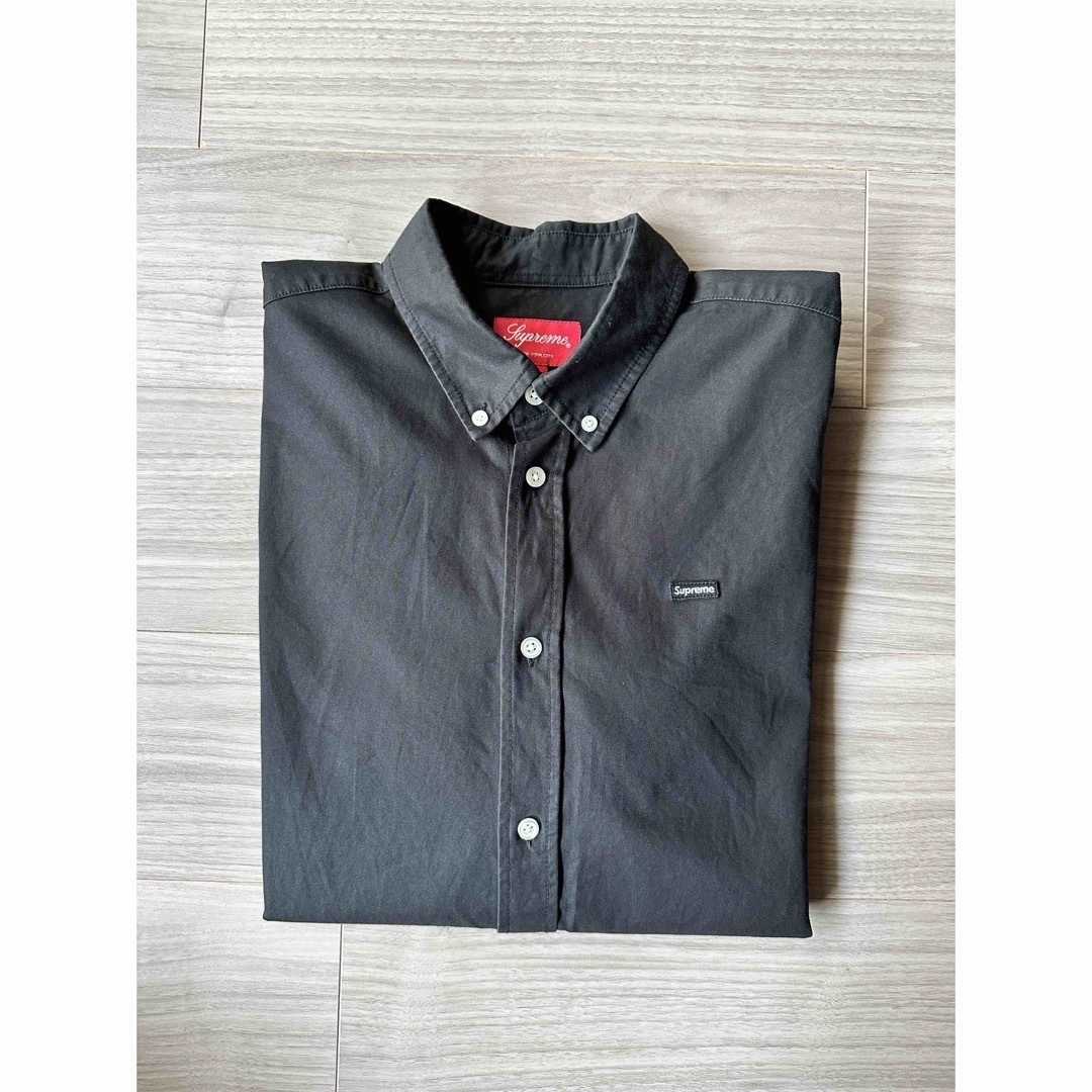 Supreme(シュプリーム)のSupreme Small Box Shirt Logo ブラック M メンズのトップス(シャツ)の商品写真