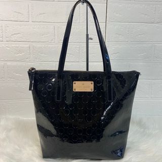 ケイトスペードニューヨーク(kate spade new york)のkate spadeケイトスペード　エナメル　ドット　トートバック(トートバッグ)