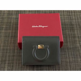 サルヴァトーレフェラガモ(Salvatore Ferragamo)のmifumifu 0201様専用　匿名配送サルバトーレフェラガモ財布新品未使用(財布)