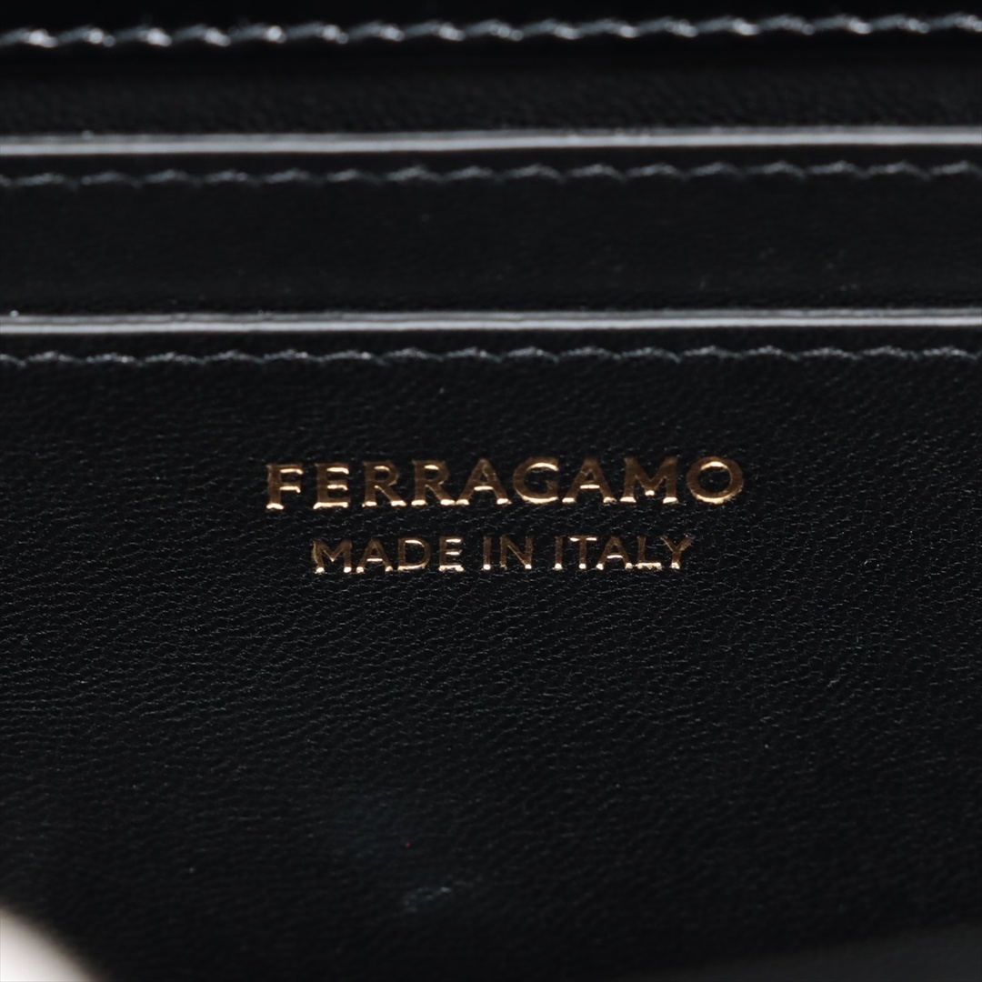 Salvatore Ferragamo(サルヴァトーレフェラガモ)のフェラガモ ワンダー レザー  ブラック レディース ハンドバッグ レディースのバッグ(ハンドバッグ)の商品写真