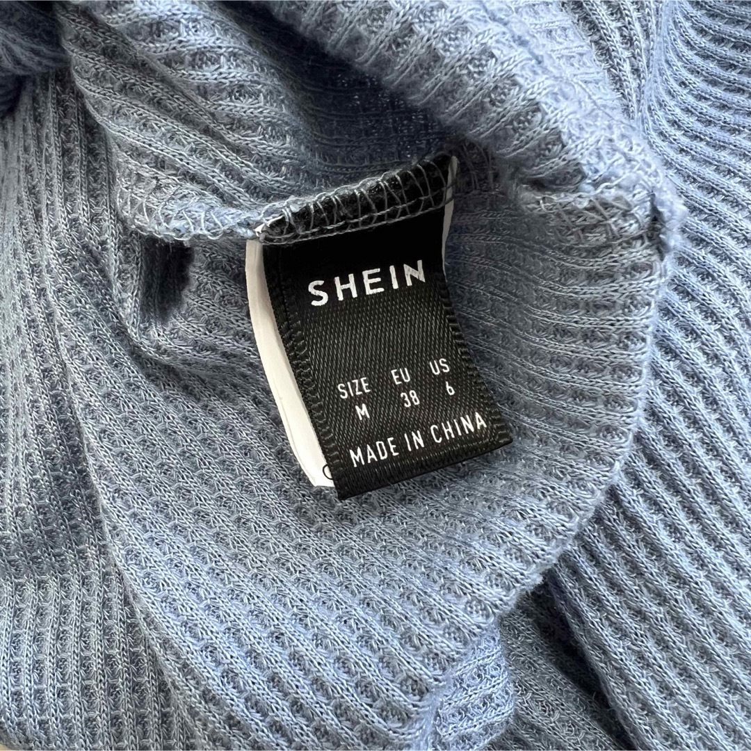 SHEIN(シーイン)のSHEIN  ショート丈 長袖 Tシャツ レディースのトップス(Tシャツ(長袖/七分))の商品写真