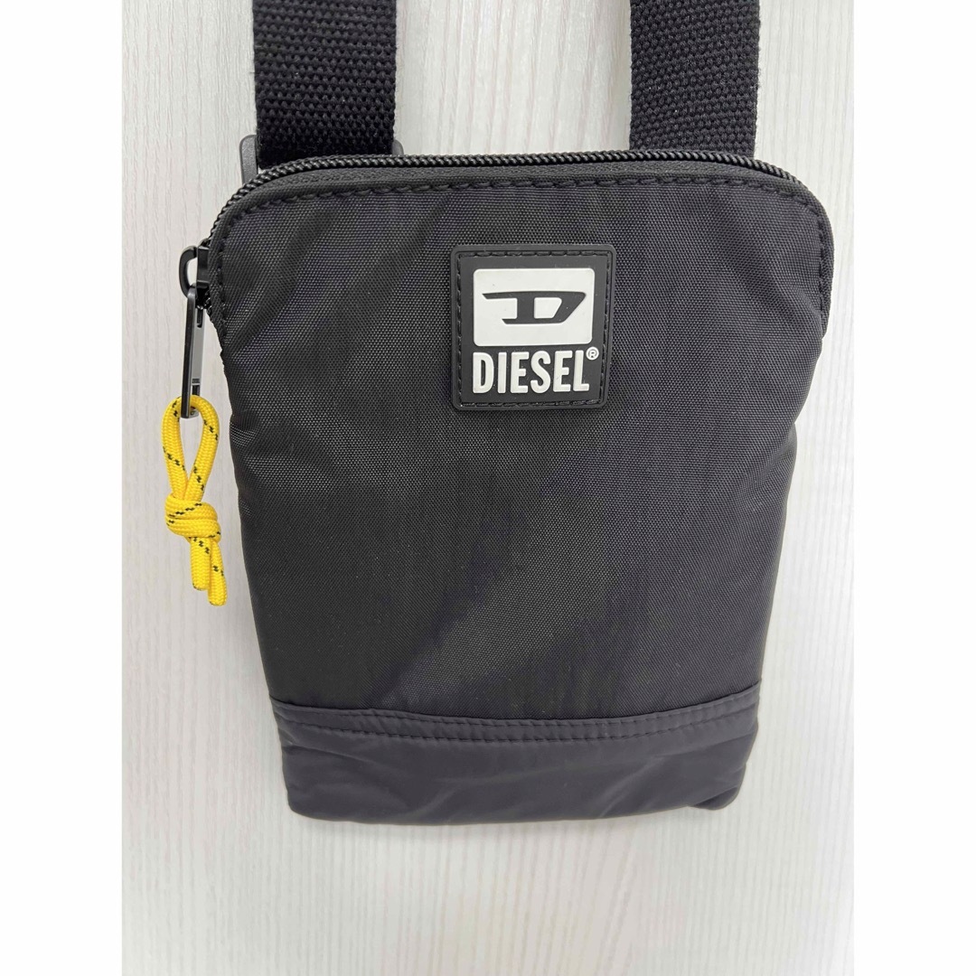 DIESEL(ディーゼル)のDIESEL ショルダーバッグ(サコッシュ) メンズのバッグ(ショルダーバッグ)の商品写真