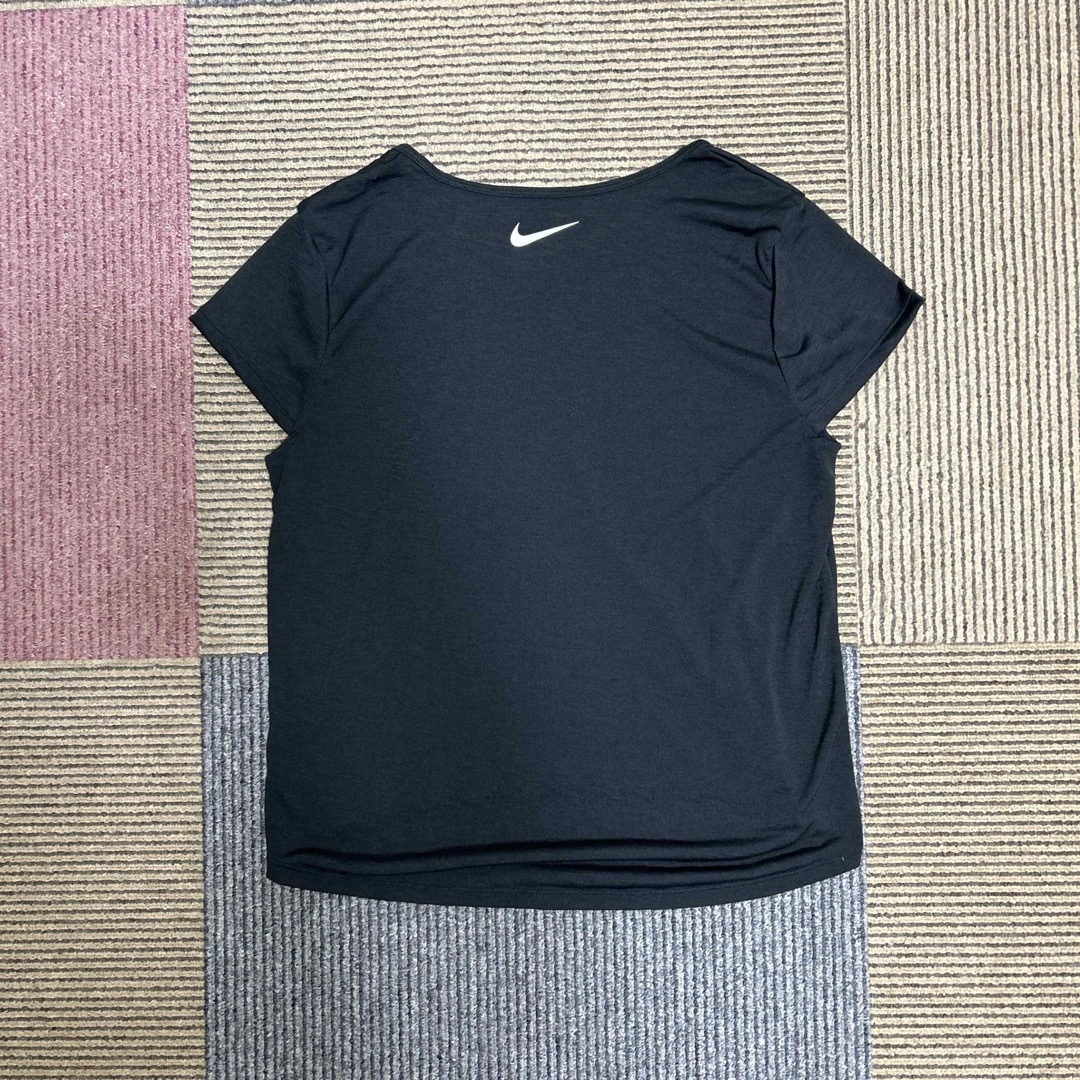 NIKE(ナイキ)のNIKE  スポーツＴシャツ スポーツ/アウトドアのランニング(ウェア)の商品写真