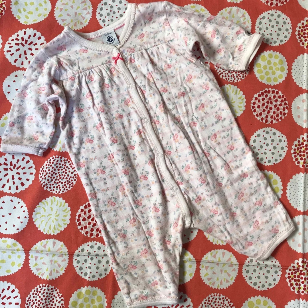 PETIT BATEAU(プチバトー)のプチバトー　3m 60 ロンパース  肌着　まとめ売り キッズ/ベビー/マタニティのベビー服(~85cm)(ロンパース)の商品写真