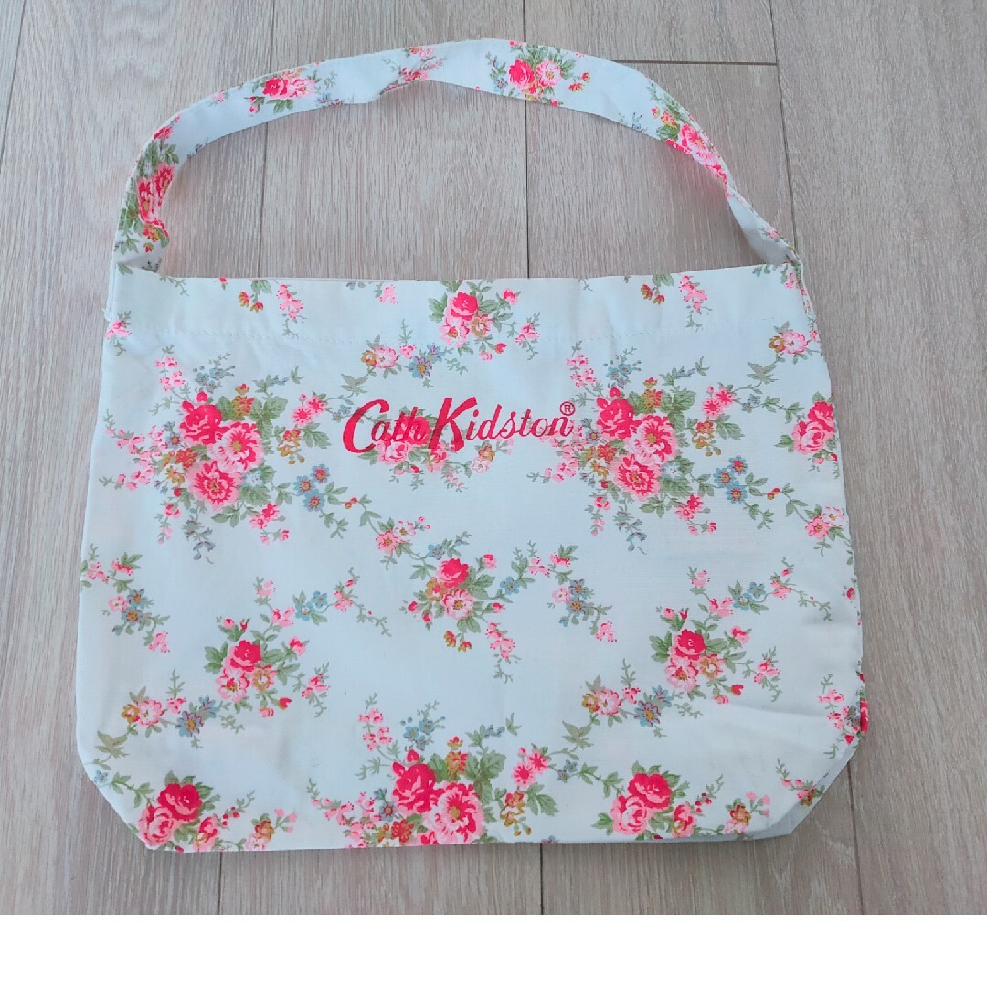 Cath Kidston(キャスキッドソン)のCathKidston　花柄エコバッグ レディースのバッグ(エコバッグ)の商品写真