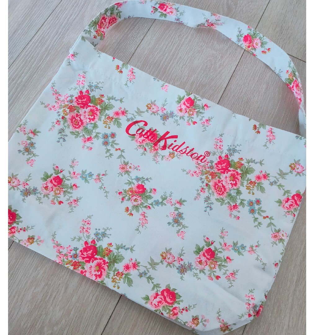 Cath Kidston(キャスキッドソン)のCathKidston　花柄エコバッグ レディースのバッグ(エコバッグ)の商品写真