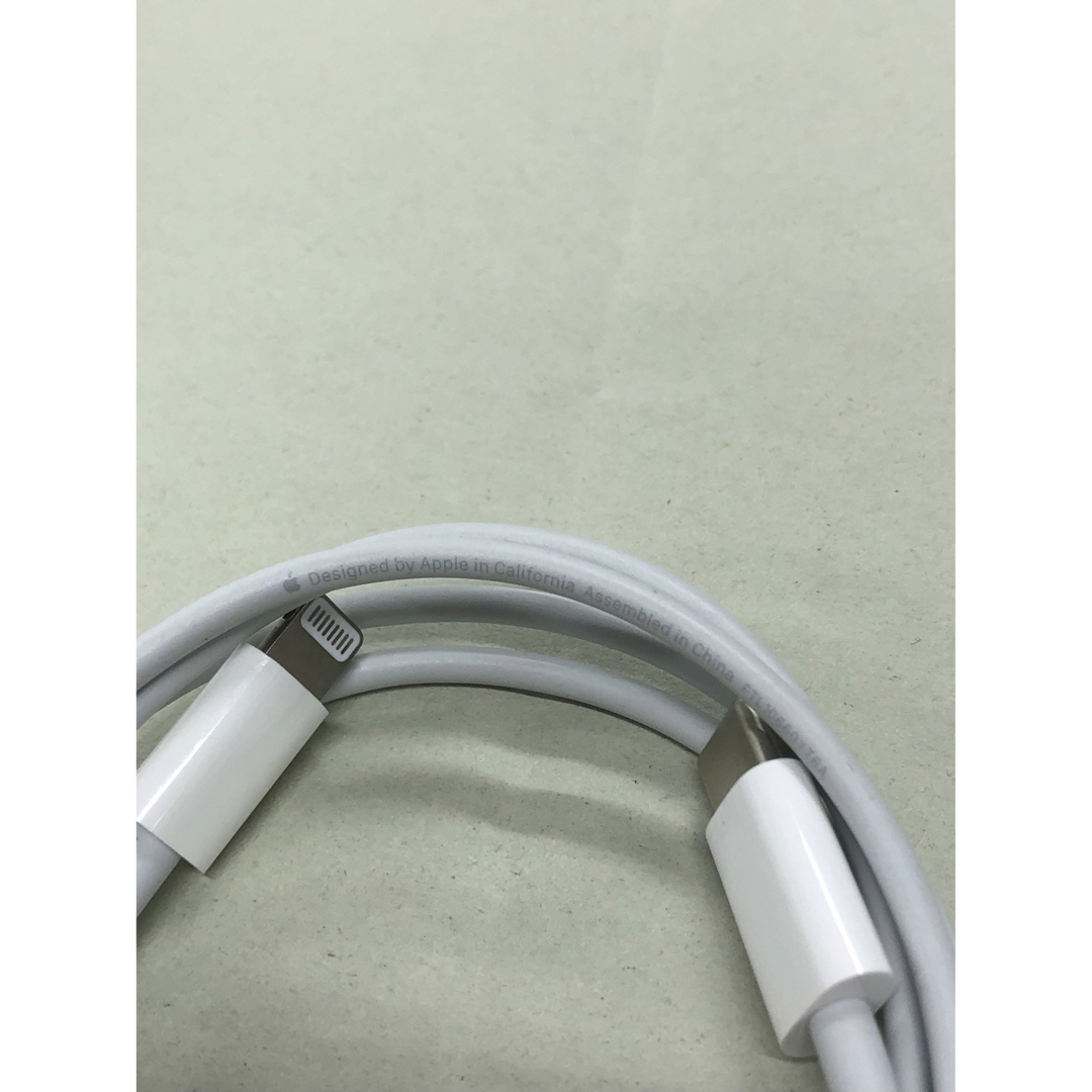 Apple(アップル)のApple 純正　20W USB-C AC Lightningケーブルセット スマホ/家電/カメラのスマホアクセサリー(その他)の商品写真