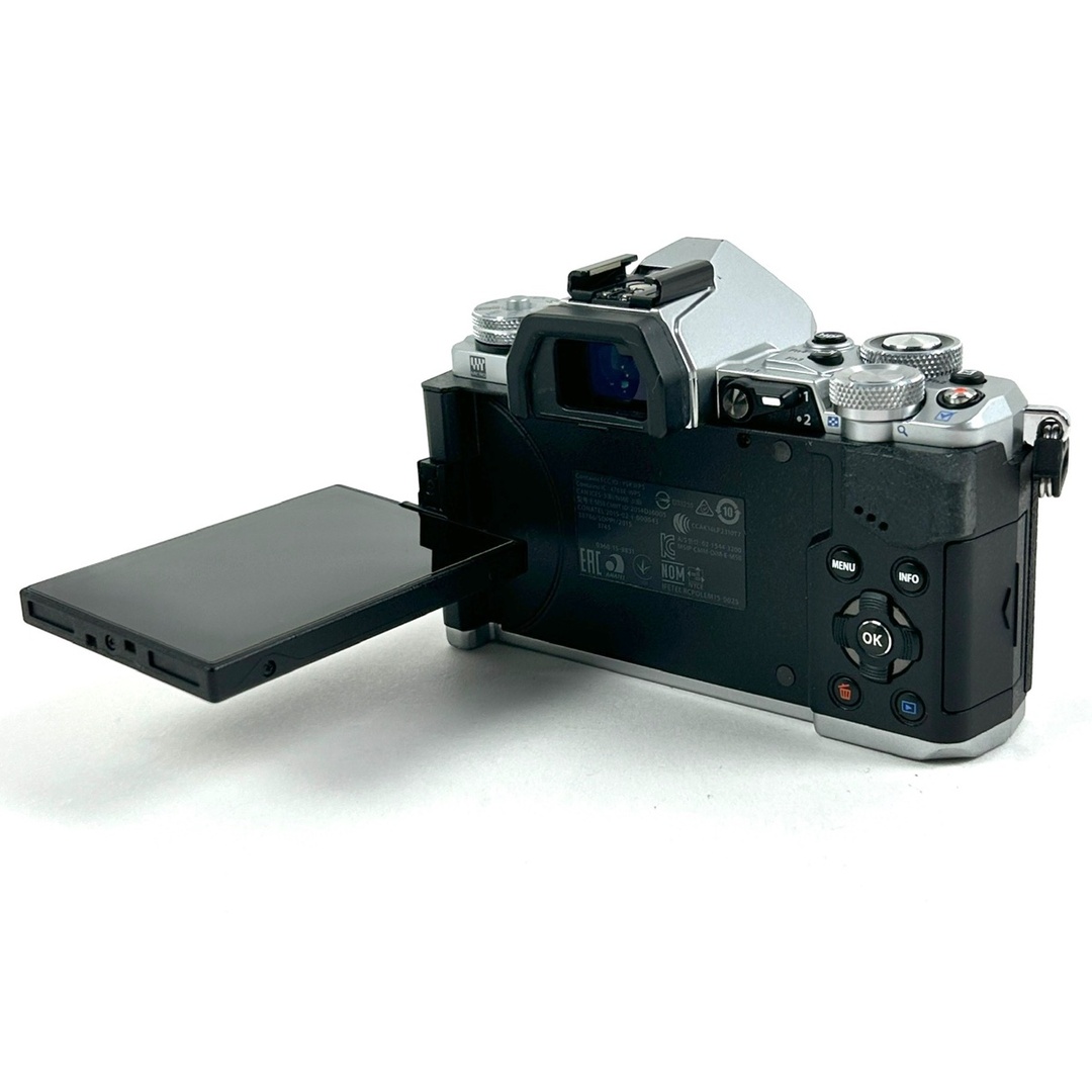 オリンパス E-M5 Mark II + M.ZUIKO DIGITAL 25mm F1.8 中古 オリンパス E-M5 Mark II + M.ZUIKO DIGITAL 25mm F1.8 中古