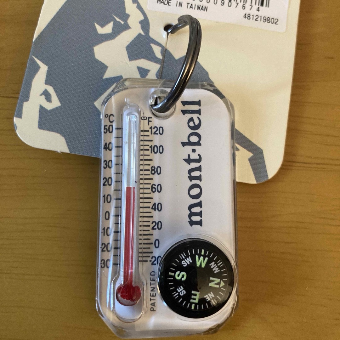 mont bell(モンベル)のmont-bellモンベル　サーモコンパス　温度計　コンパス　ホワイトver スポーツ/アウトドアのアウトドア(登山用品)の商品写真