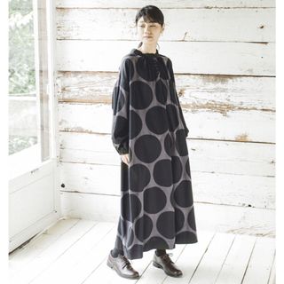 ノップドゥノッド(nop de nod)のいちご様専用◎nop de nod ドット柄ワンピース　チャコール(ロングワンピース/マキシワンピース)