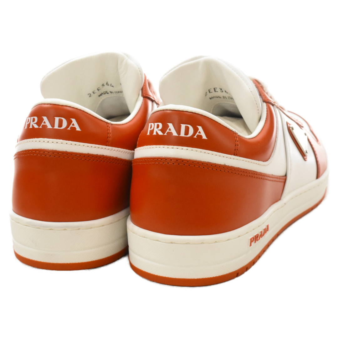 PRADA(プラダ)のPRADA プラダ ダウンタウン レザー スニーカー 2EE364 トライアングルロゴ ローカットスニーカー 三角ロゴ オレンジ/ホワイト メンズの靴/シューズ(スニーカー)の商品写真