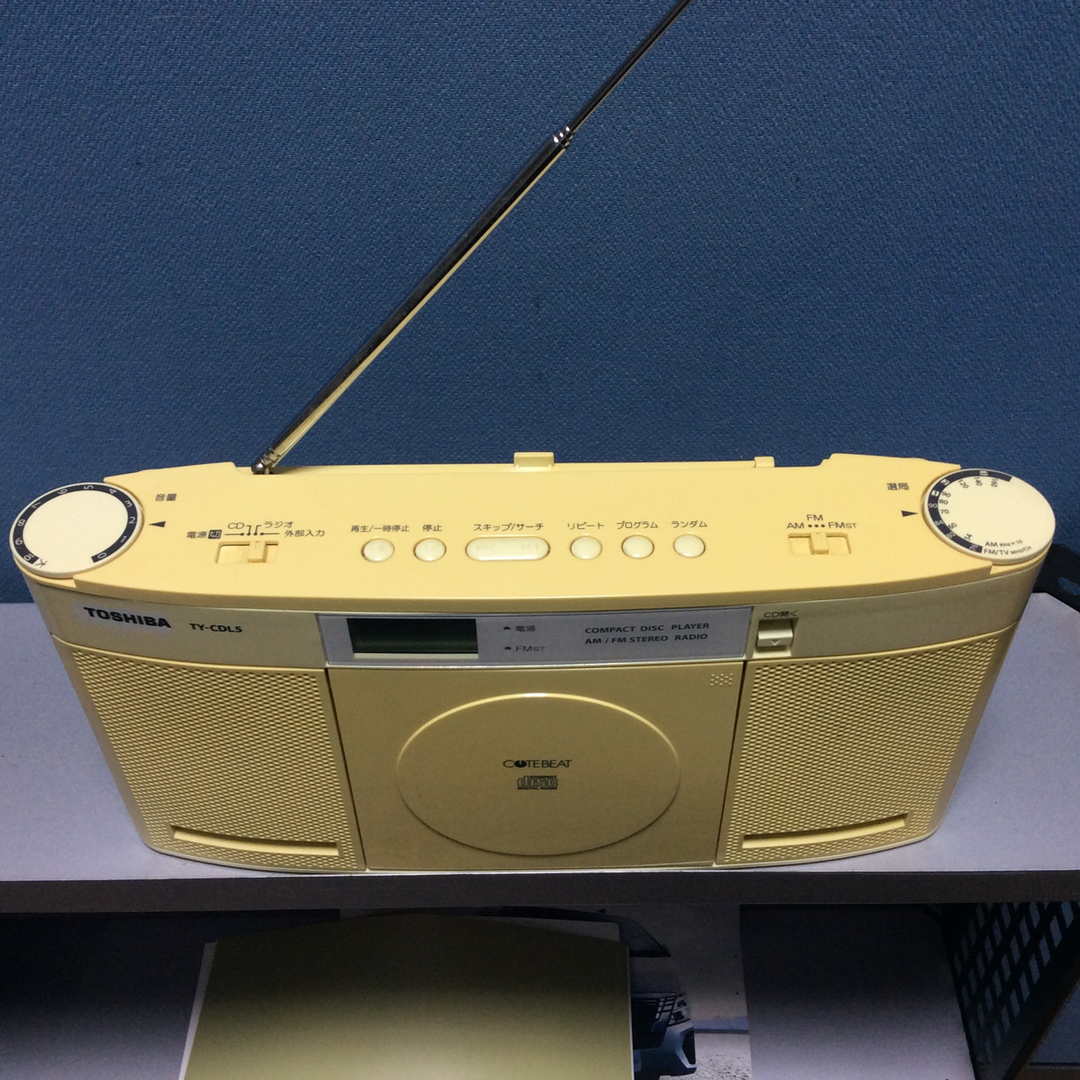 東芝(トウシバ)の東芝 ＣＤラジカセ TY-CDL5 スマホ/家電/カメラのオーディオ機器(ポータブルプレーヤー)の商品写真