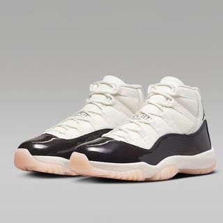 ナイキ(NIKE)のNike WMNS Air Jordan 11 Retro Neapolitan(スニーカー)