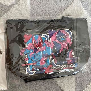 仮面ライダーリバイスランチバック(弁当用品)