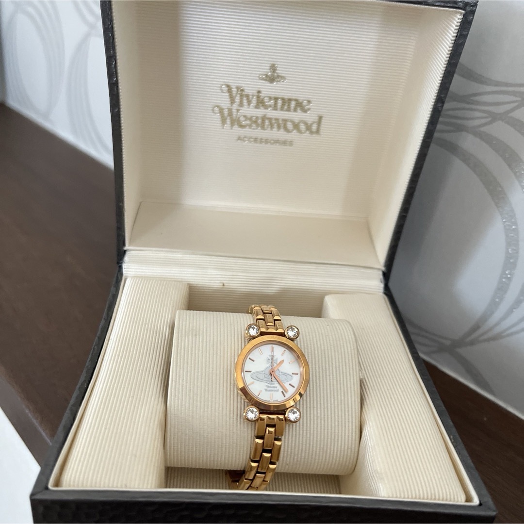 Vivienne Westwood(ヴィヴィアンウエストウッド)のヴィヴィアン レディース 時計 ジャンク レディースのファッション小物(腕時計)の商品写真