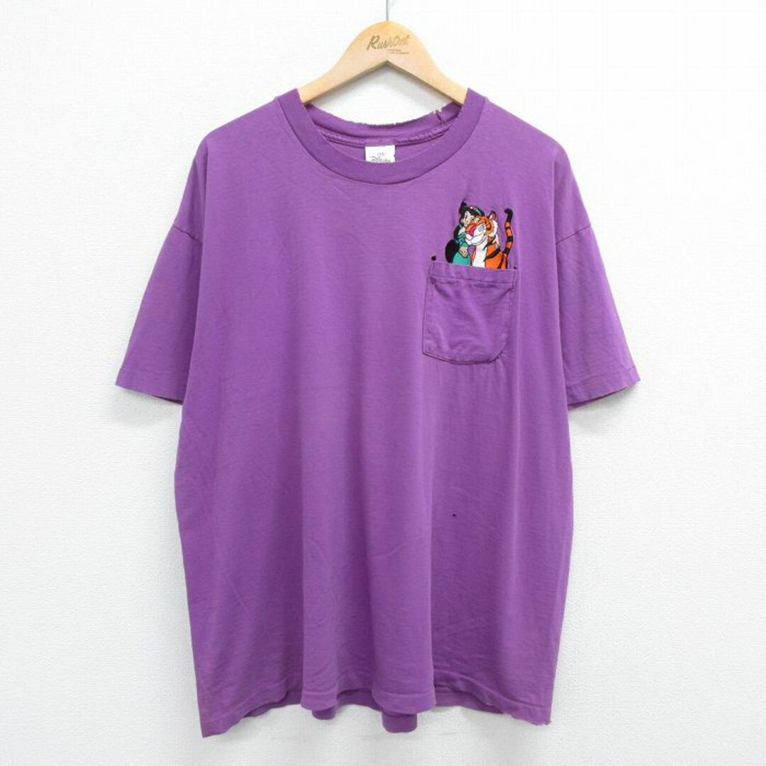 Disney(ディズニー)のXL★古着 半袖 ビンテージ Tシャツ メンズ 90年代 90s ディズニー DISNEY アラジン ジャスミン ラジャー 刺繍 胸ポケット付き ボロ 大きいサイズ コットン クルーネック USA製 紫 パープル 【spe】 23jul06 中古 メンズのトップス(Tシャツ/カットソー(半袖/袖なし))の商品写真