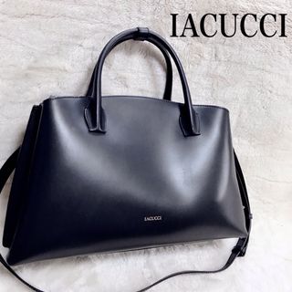 イアクッチ(IACUCCI)の美品 IACUCCI オールレザー 2wayロゴ トートバッグ ショルダーバッグ(トートバッグ)