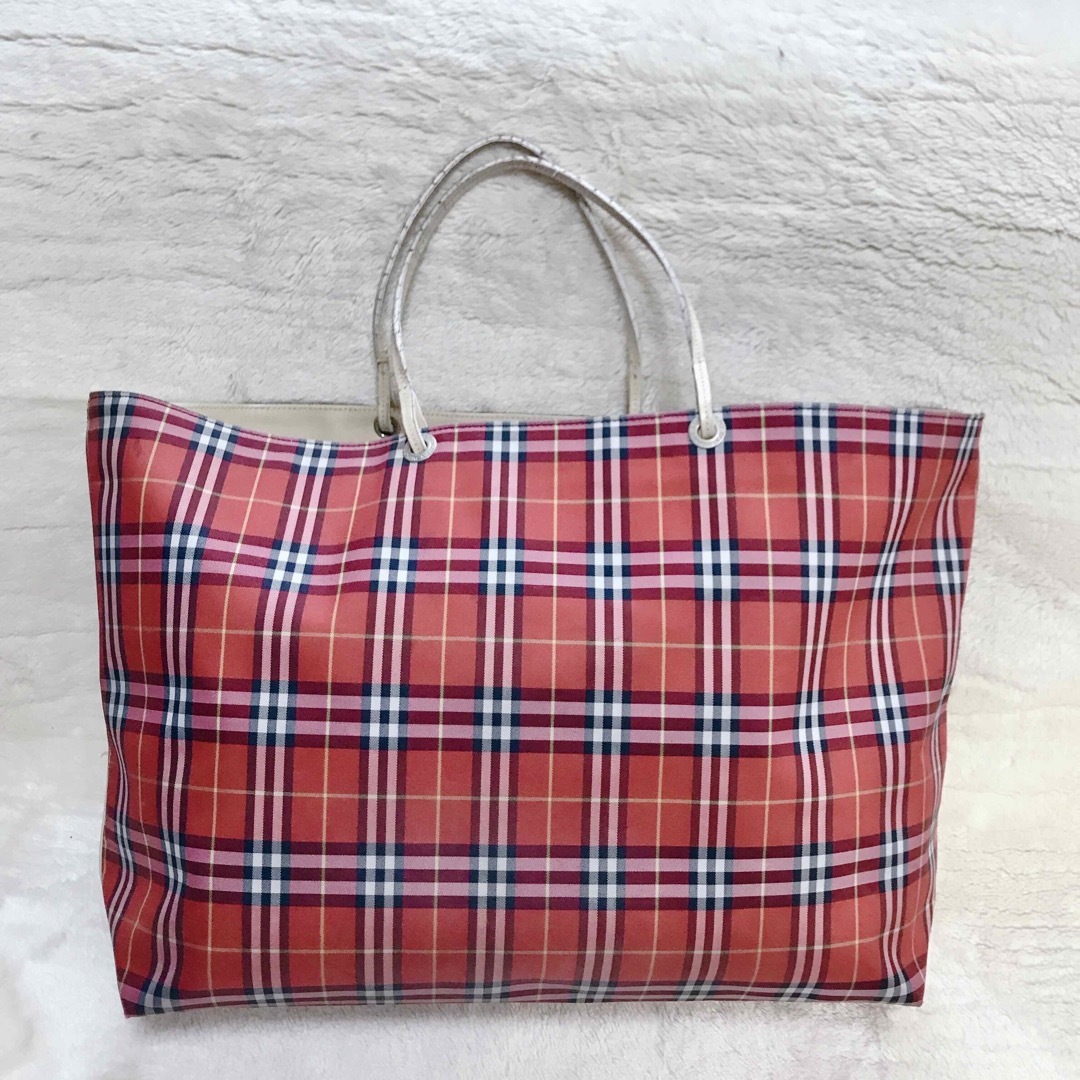 BURBERRY(バーバリー)の特大サイズ BURBERRY ノバチェック柄 レザー コンビ トートバッグ 赤 レディースのバッグ(トートバッグ)の商品写真