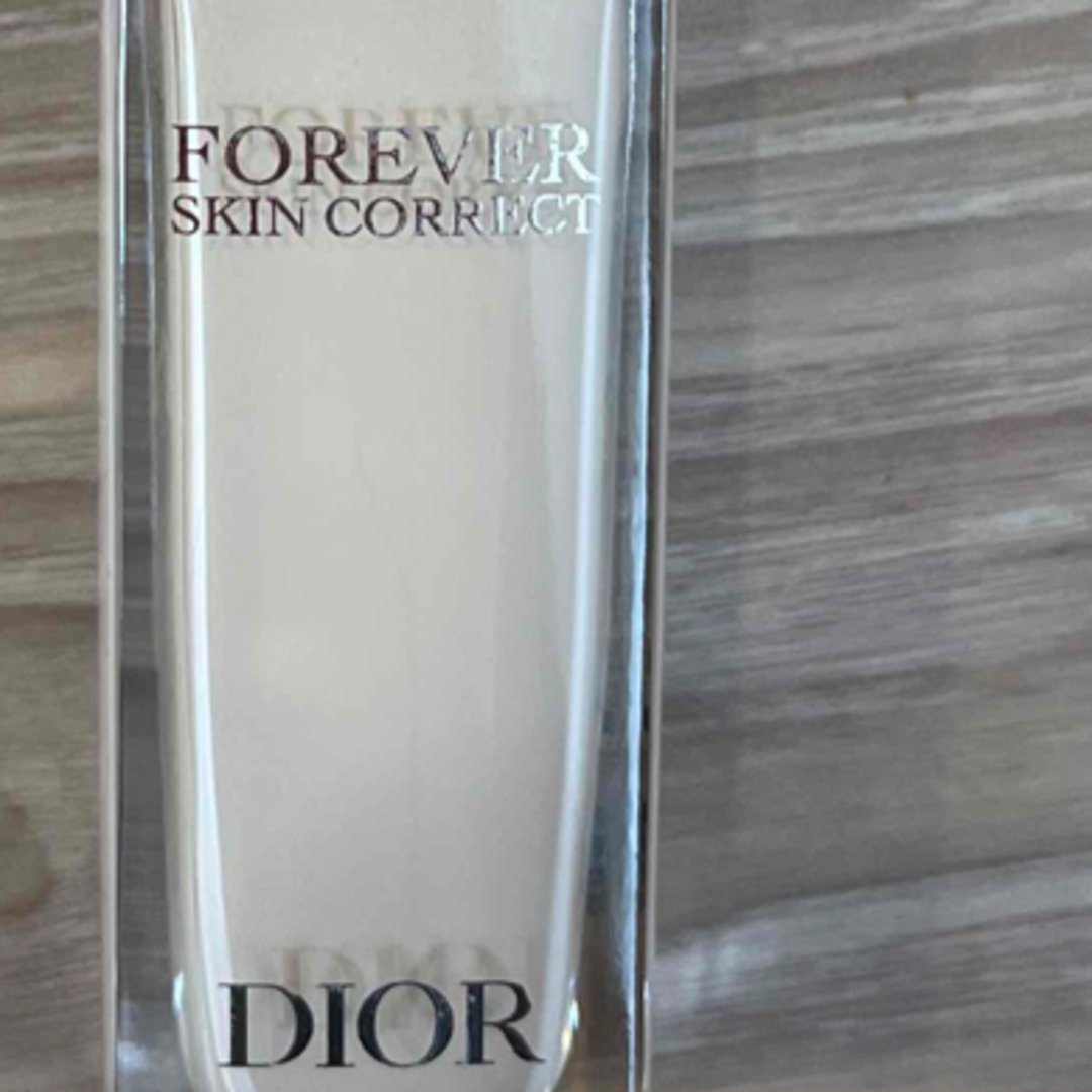 Dior(ディオール)のディオールスキンフォーエヴァースキンコレクトコンシーラー　00 コスメ/美容のベースメイク/化粧品(コンシーラー)の商品写真