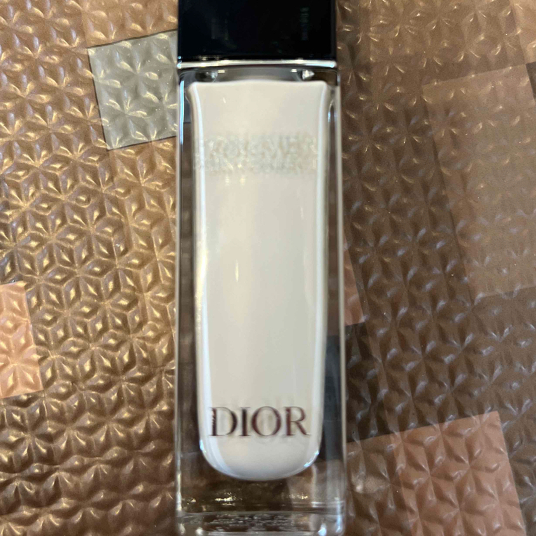 Dior(ディオール)のディオールスキンフォーエヴァースキンコレクトコンシーラー　00 コスメ/美容のベースメイク/化粧品(コンシーラー)の商品写真