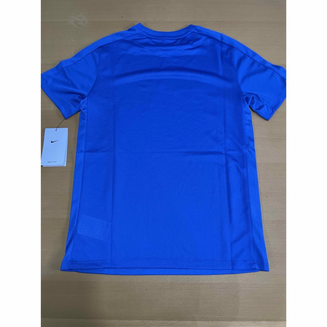 NIKE(ナイキ)の【新品】NIKE ナイキ　Tシャツ　140㎝　ブルー　 ジュニア　キッズ　半袖 キッズ/ベビー/マタニティのキッズ服男の子用(90cm~)(Tシャツ/カットソー)の商品写真