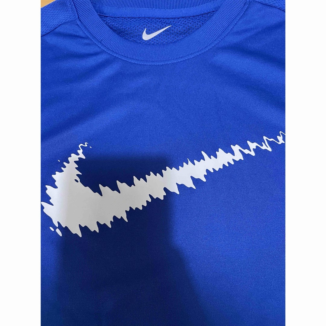 NIKE(ナイキ)の【新品】NIKE ナイキ　Tシャツ　140㎝　ブルー　 ジュニア　キッズ　半袖 キッズ/ベビー/マタニティのキッズ服男の子用(90cm~)(Tシャツ/カットソー)の商品写真