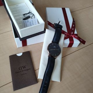 ダニエルウェリントン(Daniel Wellington)の値下げ　ダニウェルウェリントン黒腕時計　箱付き(腕時計)