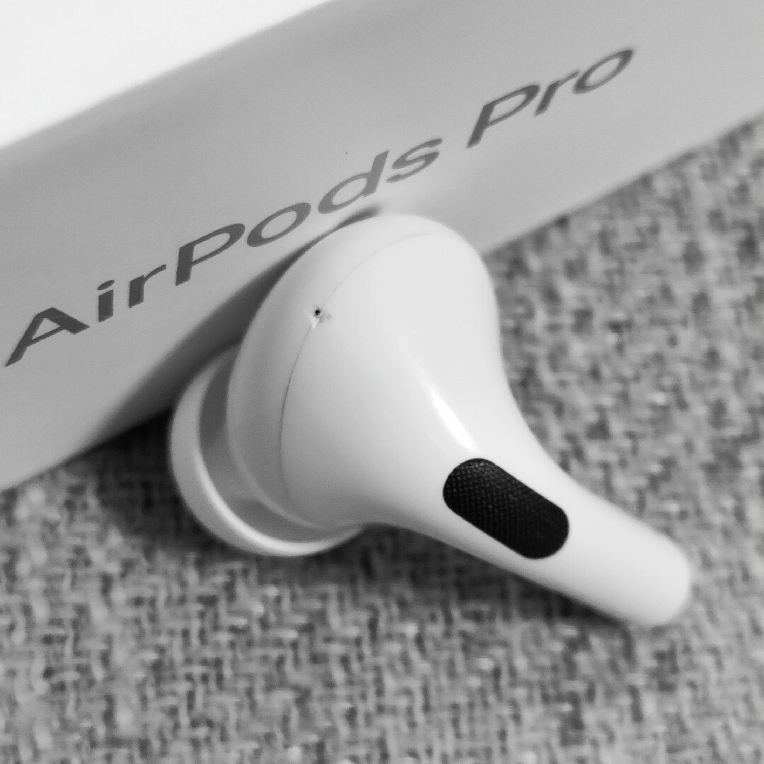 Apple(アップル)のApple AirPods Pro 片耳 L 片方 左耳 597 スマホ/家電/カメラのオーディオ機器(ヘッドフォン/イヤフォン)の商品写真