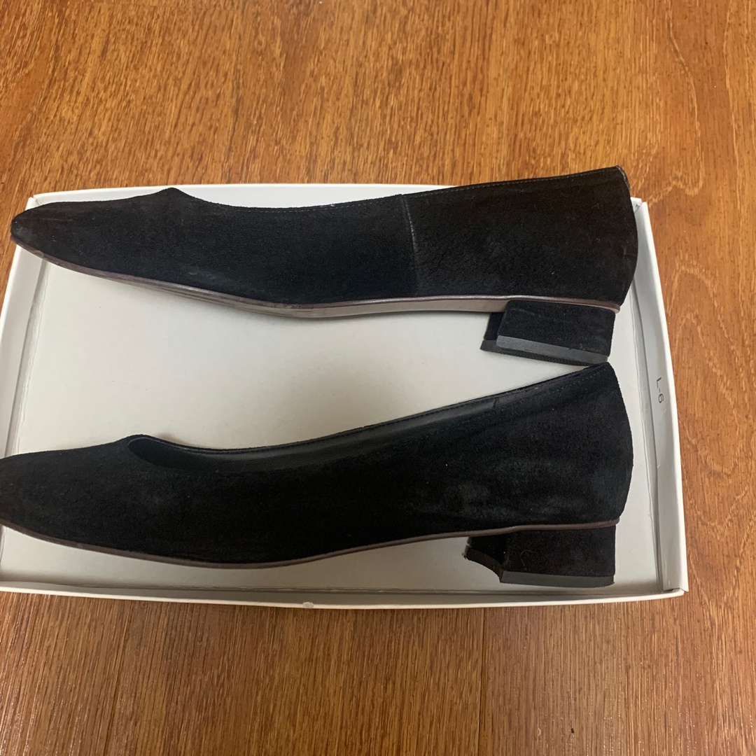スウェードブラックパンプス レディースの靴/シューズ(ハイヒール/パンプス)の商品写真