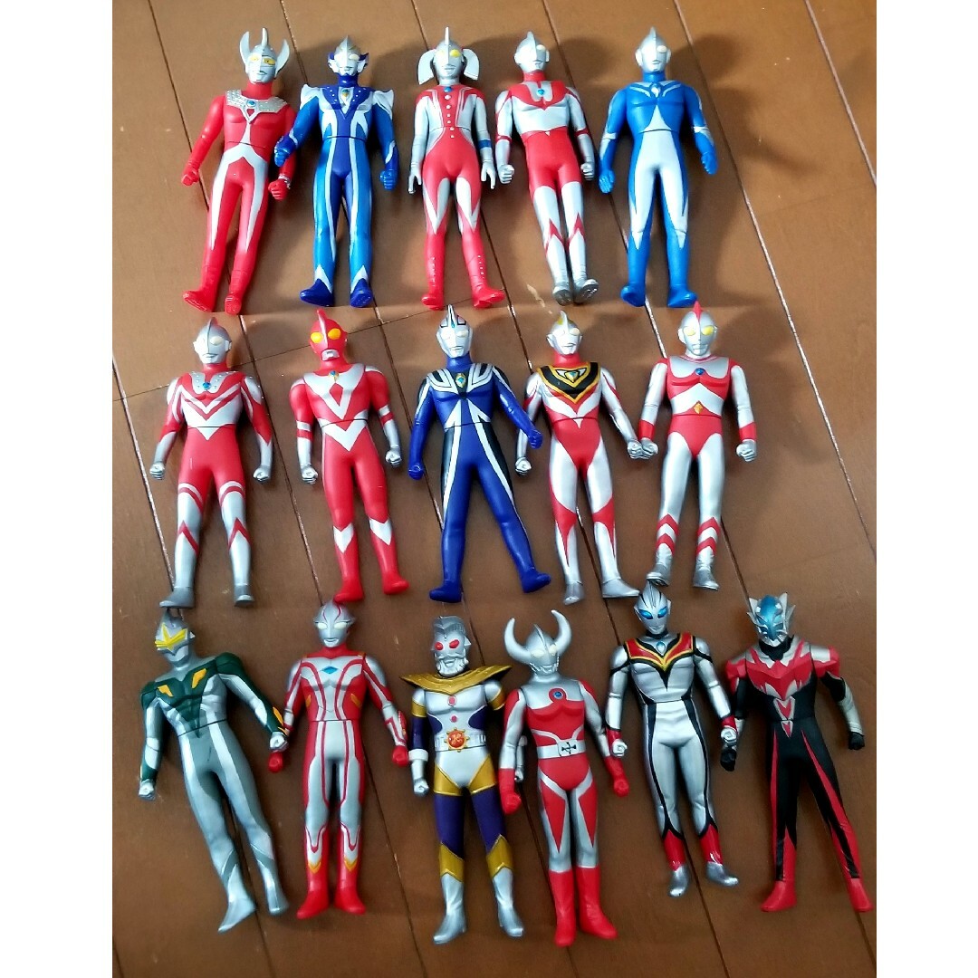 BANDAI(バンダイ)のyuki様専用　ウルトラマン　ソフビ　16体セット エンタメ/ホビーのフィギュア(特撮)の商品写真