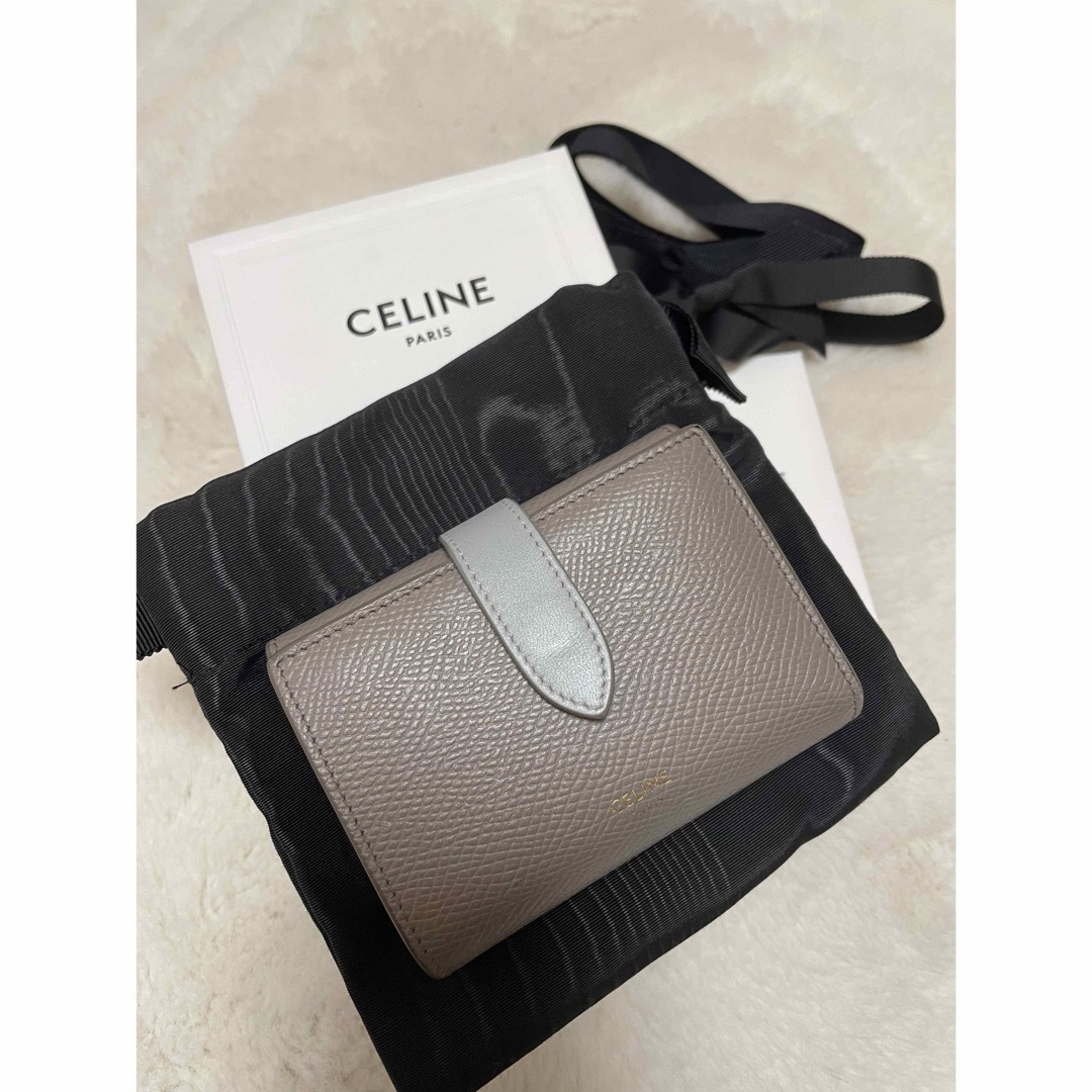 celine(セリーヌ)の美品　セリーヌ　ストラップウォレット　Celine 三つ折り財布　ミニウォレット レディースのファッション小物(財布)の商品写真