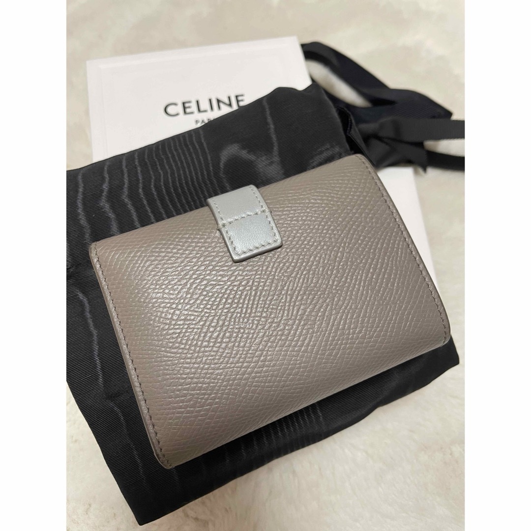 celine(セリーヌ)の美品　セリーヌ　ストラップウォレット　Celine 三つ折り財布　ミニウォレット レディースのファッション小物(財布)の商品写真