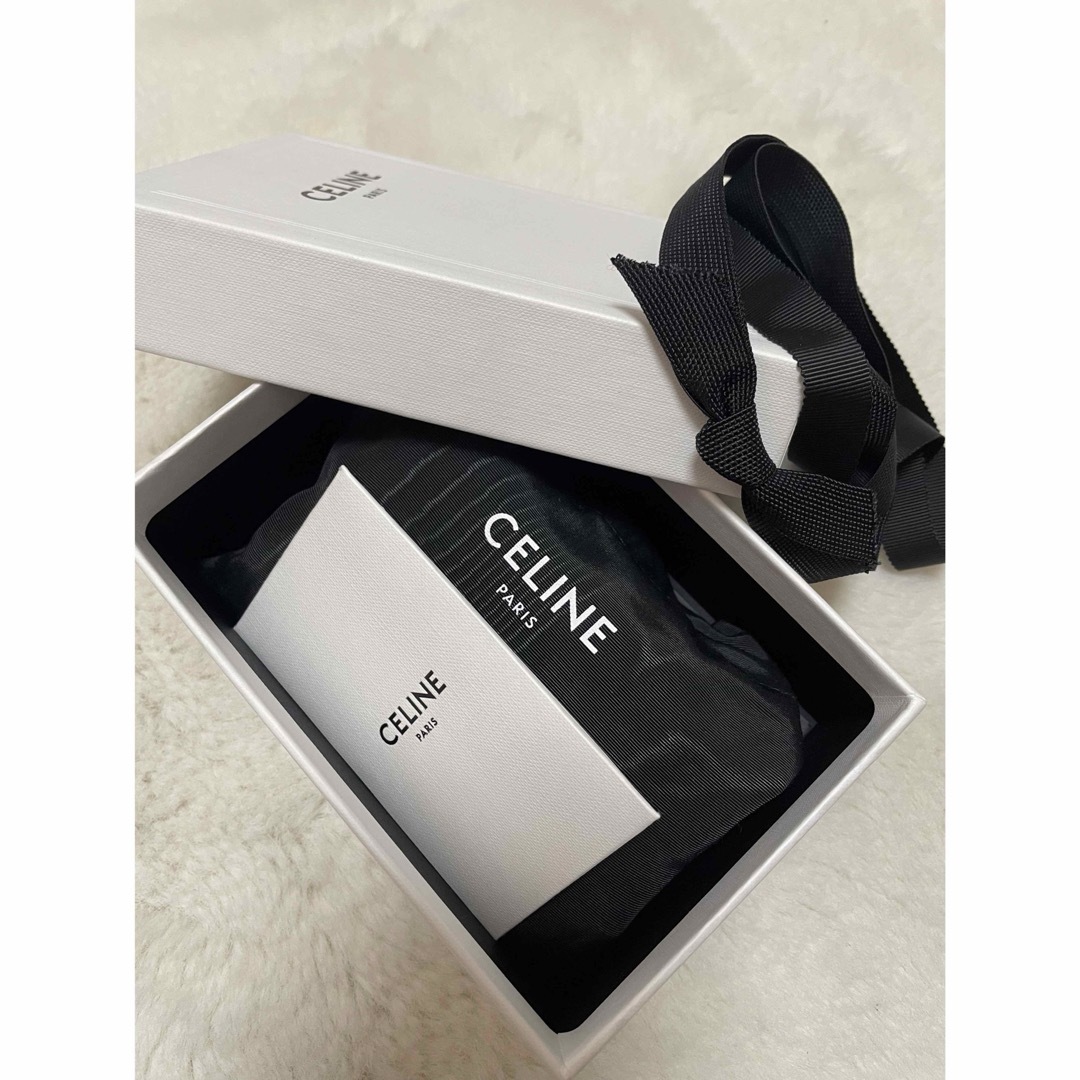 celine(セリーヌ)の美品　セリーヌ　ストラップウォレット　Celine 三つ折り財布　ミニウォレット レディースのファッション小物(財布)の商品写真