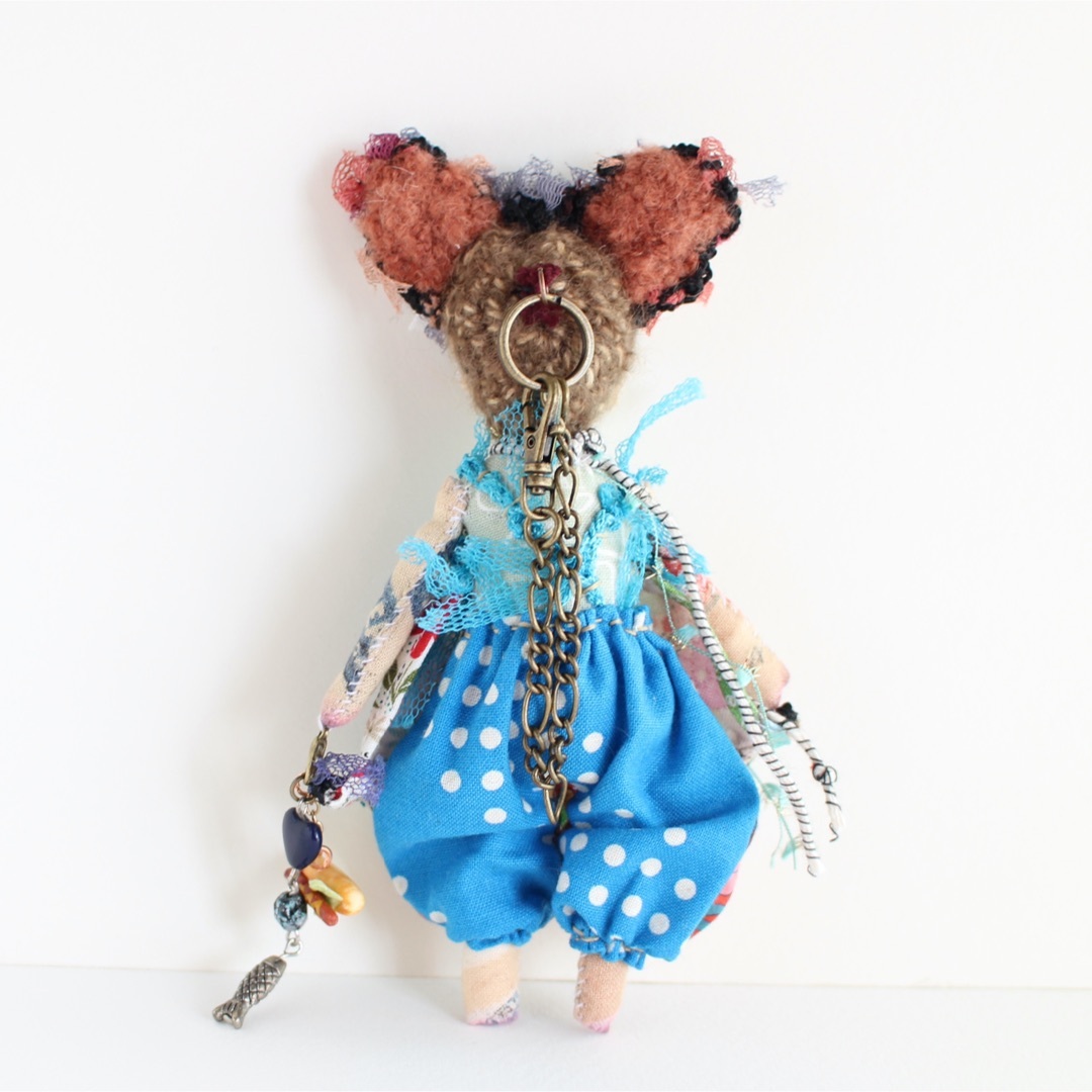 キジトラ猫のミニぬいぐるみ 14cm バックチャーム付き ハンドメイドのぬいぐるみ/人形(ぬいぐるみ)の商品写真