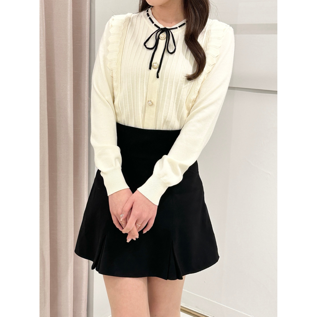 épine(エピヌ)のROUGE  ribbon frill knit tops(ivory) レディースのトップス(ニット/セーター)の商品写真