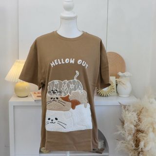 【新品】重なりにゃんこ ネコ アップリケ Tシャツ ゆるかわ Tシャツ かわいい(Tシャツ(半袖/袖なし))