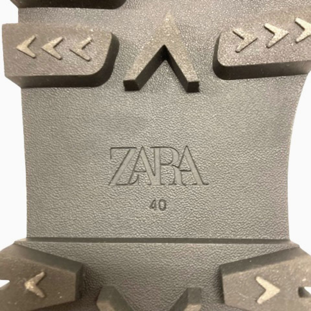 ZARA(ザラ)のZARA サイドゴアブーツ トラックソール ミドル丈 40 黒 ブラック レディースの靴/シューズ(ブーツ)の商品写真