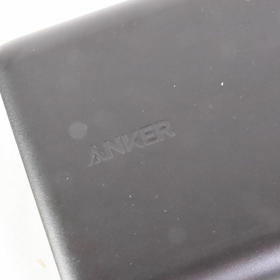 Anker(アンカー)のAnker　アンカー　モバイルバッテリー　黒 スマホ/家電/カメラのスマートフォン/携帯電話(バッテリー/充電器)の商品写真