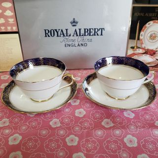 ロイヤルアルバート(ROYAL ALBERT)のロイヤルアルバートクラウンチャイナ　ブルーラインカップ＆ソーサー　ペアセット(グラス/カップ)