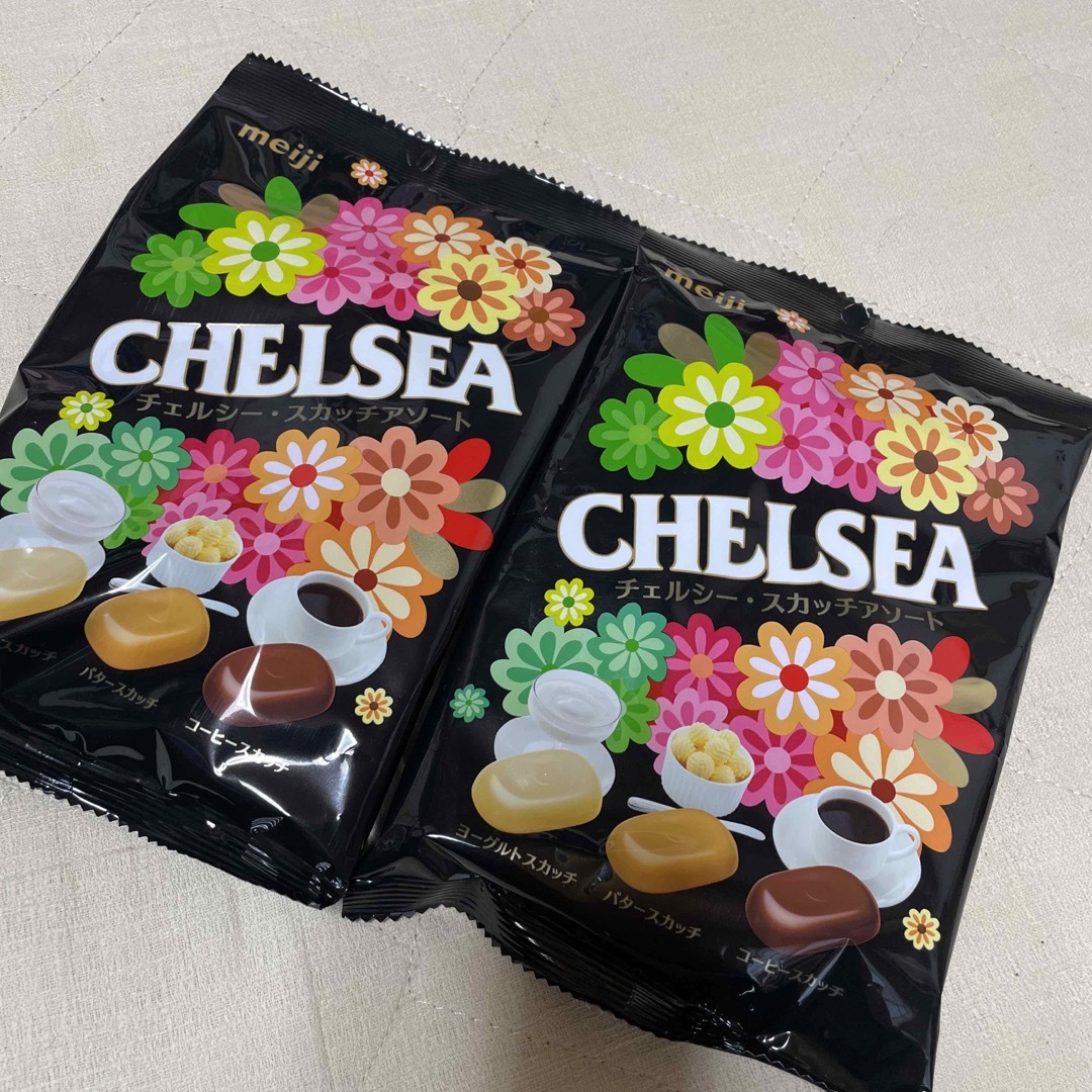 明治(メイジ)のチェルシー　アソート　2袋 食品/飲料/酒の食品(菓子/デザート)の商品写真