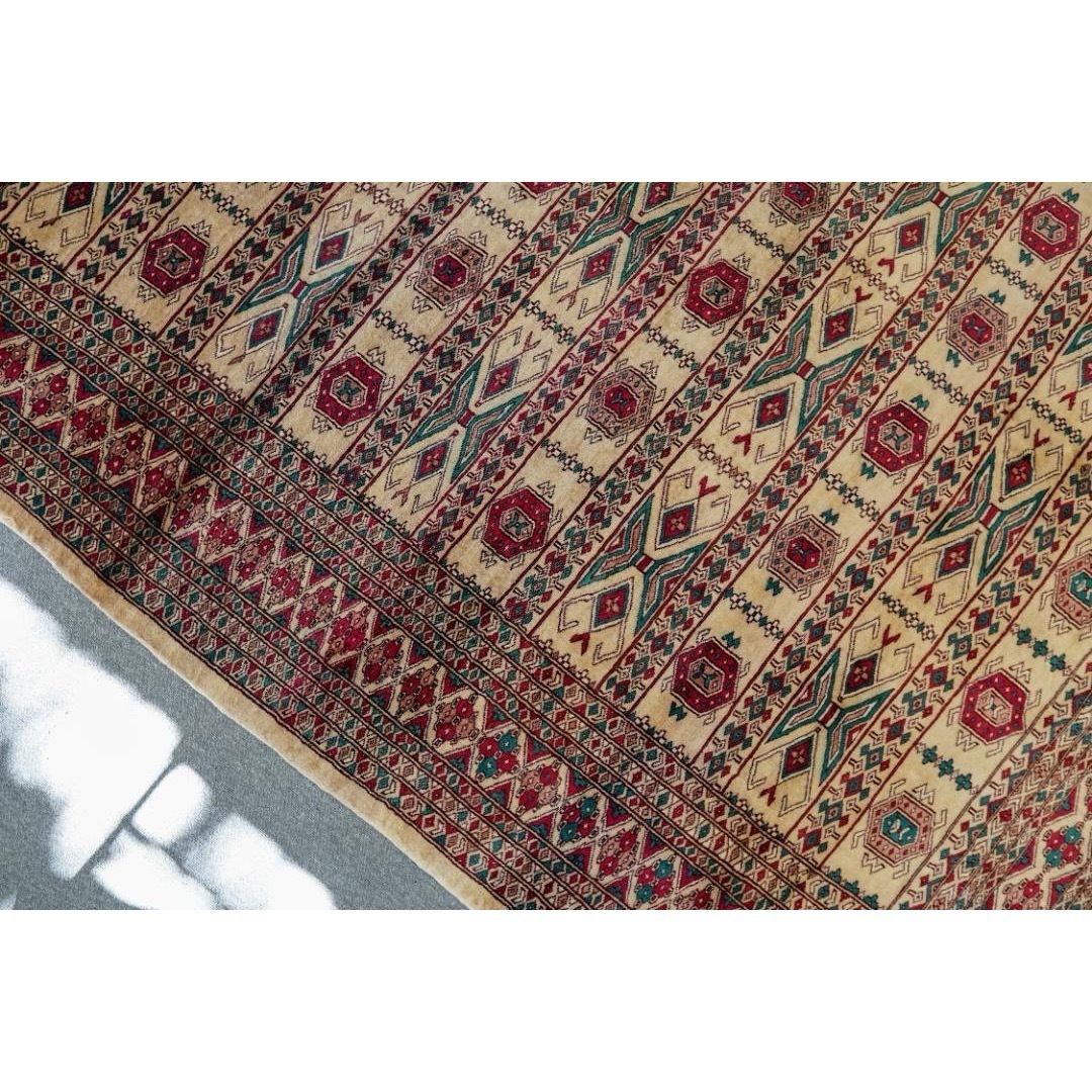 219×155cm【パキスタン手織り絨毯 】 インテリア/住まい/日用品のラグ/カーペット/マット(カーペット)の商品写真