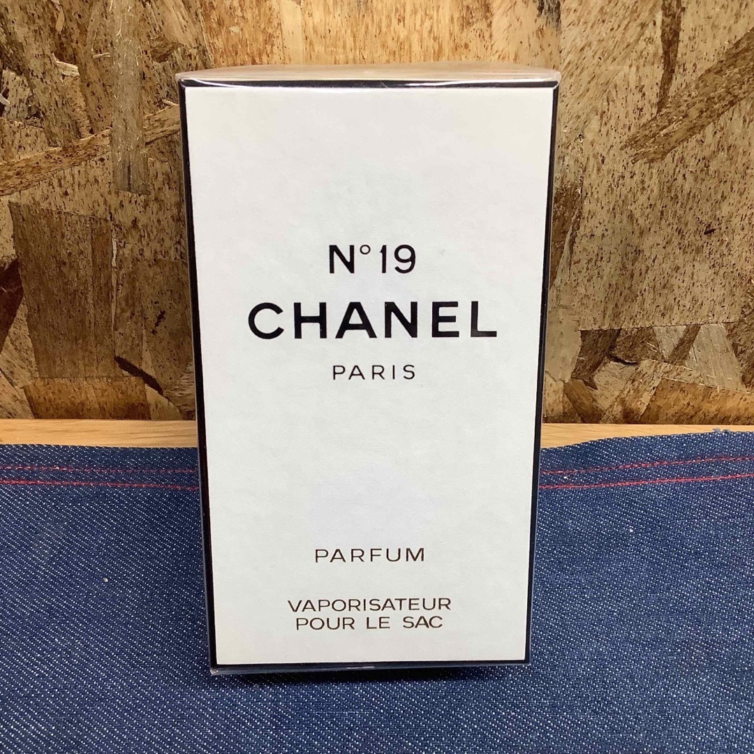 CHANEL(シャネル)の【Sた1214】未開封品　シャネル N°19 パルファム  6ml  香水 コスメ/美容の香水(香水(女性用))の商品写真