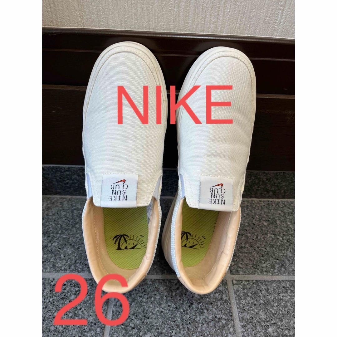 NIKE(ナイキ)のNIKE スリッポン　スニーカー　26cm レディースの靴/シューズ(スニーカー)の商品写真