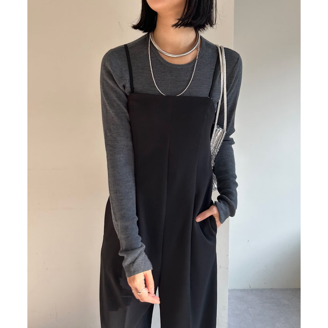 Loungedress(ラウンジドレス)の新品【SHENERY】カットジョーゼットタックサロペット BLACK / 36 レディースのパンツ(サロペット/オーバーオール)の商品写真